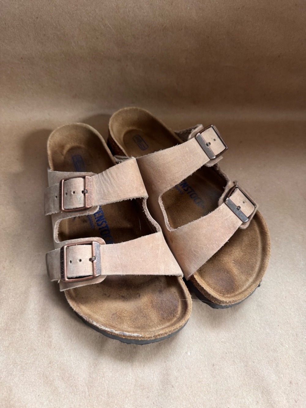 Birkenstock Arizona oiled Tan Leather Softbed Narrow Fit Sandals. EU 36